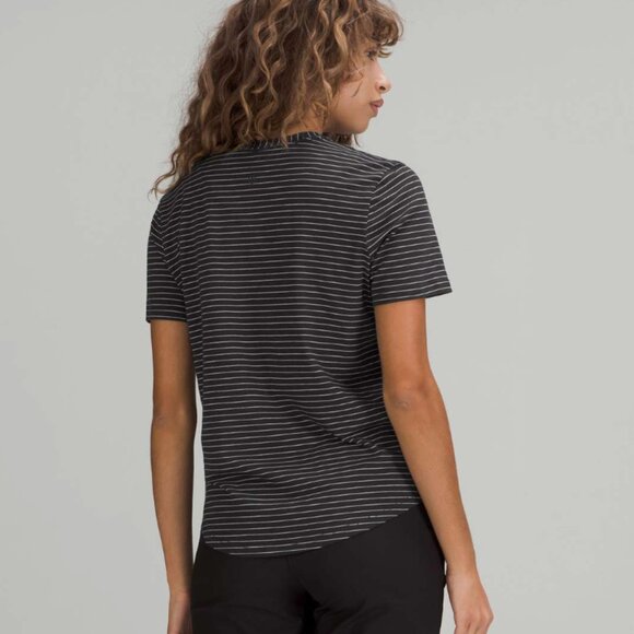 ✨ Lululemon Love Crew T-Shirt – Black/White Stripe – Womens Size 6-8 - Picture 6 of 16